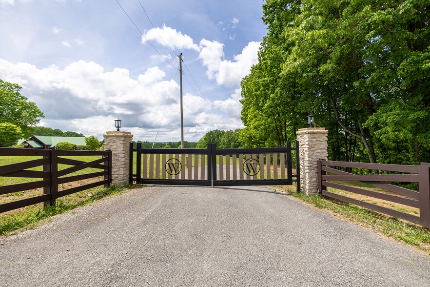 More Photos Of 1249 Gulf Rd, Spencer Golf Course Driving Range For Sale