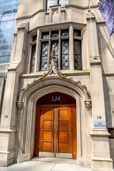 More Photos Of 12 E 53rd St, New York Loft Creative Space For Sale