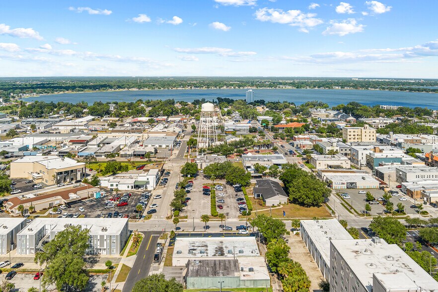 More Photos Of 155 Avenue B SW, Winter Haven Storefront For Sale