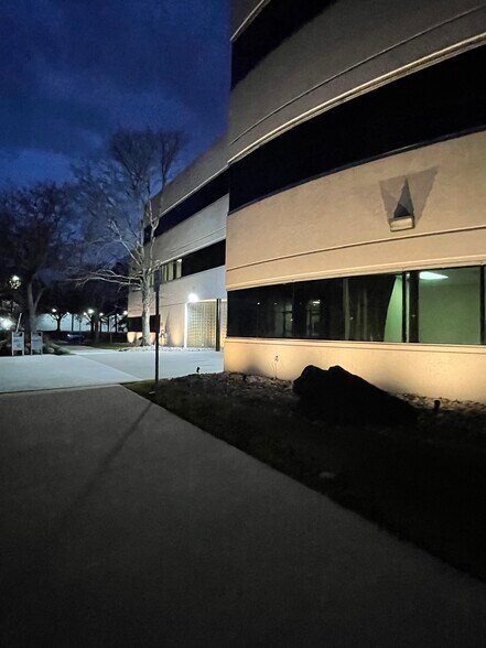 More Photos Of 101 Grovers Mill Rd, Lawrenceville Office For Lease