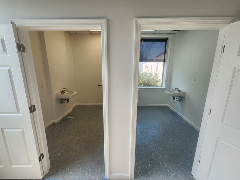 More Photos Of 925 Sherman Ave, Hamden Warehouse For Lease