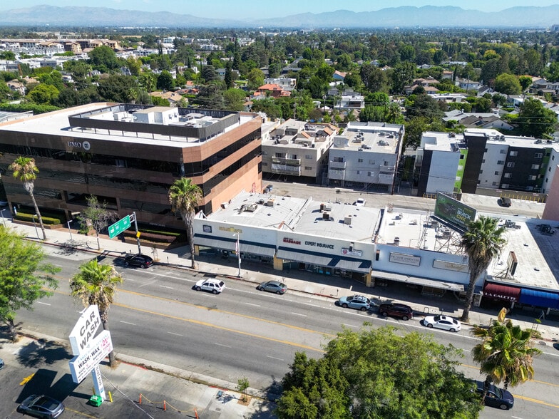 More Photos Of 15143-15153 Ventura Blvd, Sherman Oaks Storefront For Sale
