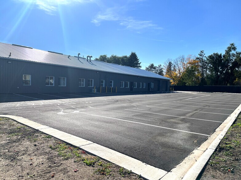 More Photos Of 2800 1st Ave NW, Faribault Light Manufacturing For Lease