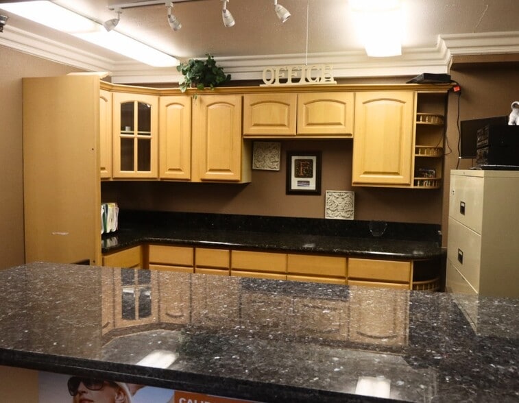 More Photos Of 1617 E 1st St, Santa Ana Medical For Lease