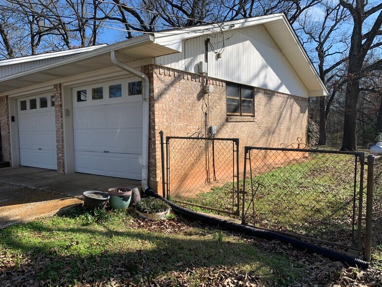 More Photos Of Interstate 20, Lindale Land For Sale