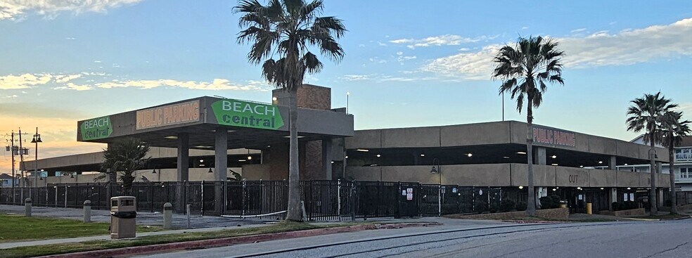 More Photos Of 2102 Seawall Blvd, Galveston Land For Sale