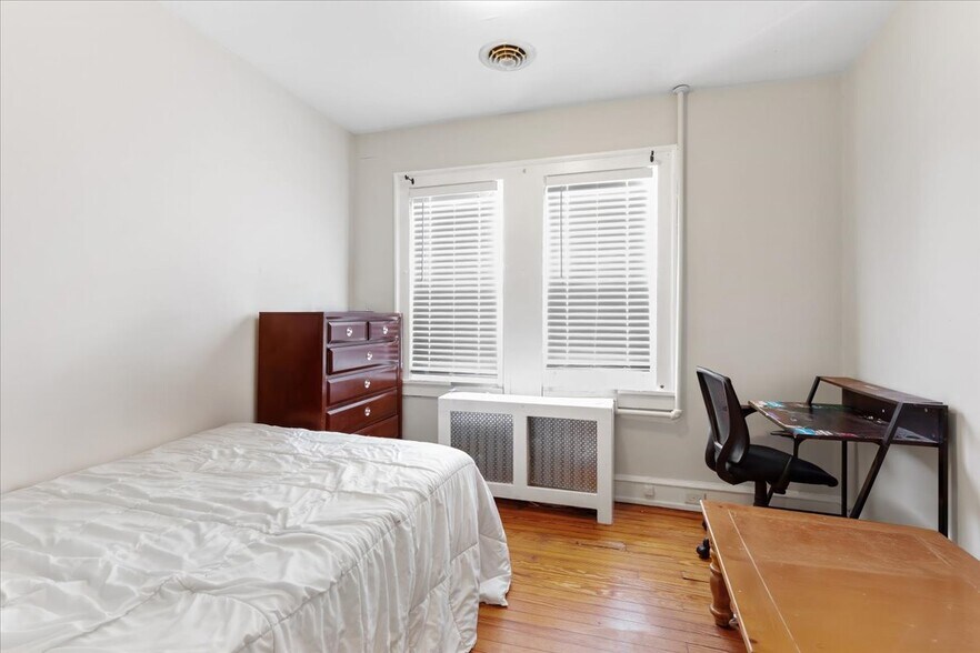 More Photos Of 205 Philadelphia Ave, Egg Harbor City Apartments For Sale