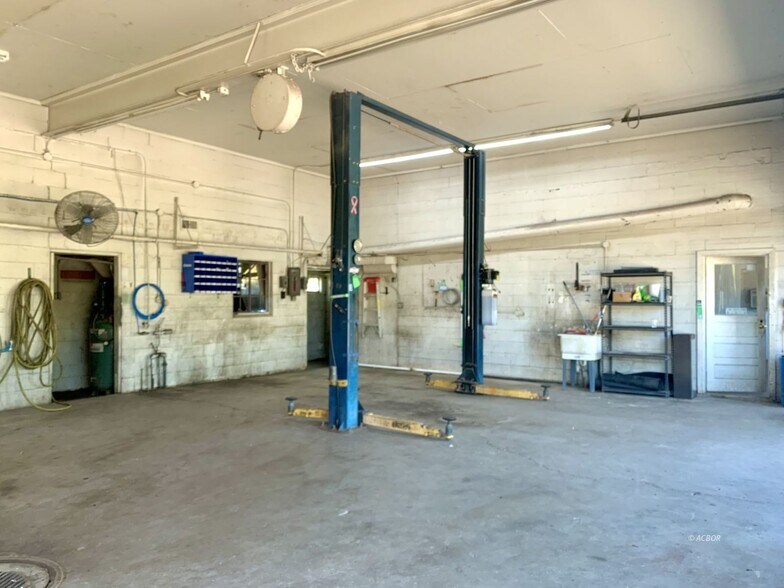 More Photos Of 751 Jackson Pike, Gallipolis Auto Repair For Sale