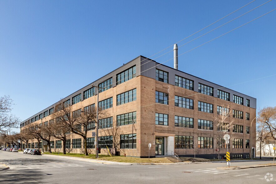 Primary Photo Of 225 Rue de Liège O, Montréal Industrial For Lease