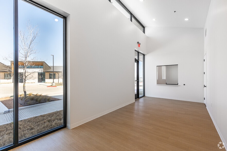 More Photos Of 1400 N Coit Rd, McKinney Unknown For Lease