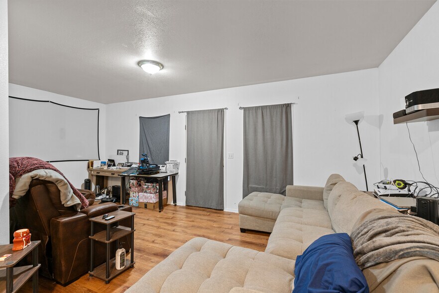 More Photos Of 140 S Chase St, Heppner Apartments For Sale