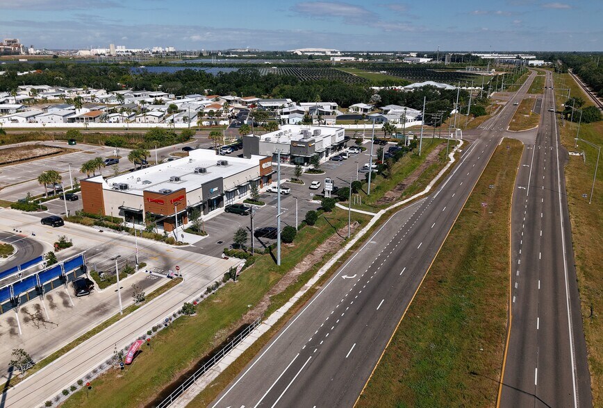 More Photos Of 6578 N US Highway 41, Apollo Beach General Retail For Lease