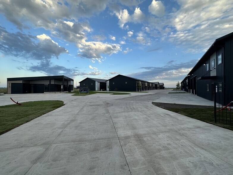 More Photos Of 9754 S 98th Ave, Horace Unknown For Lease