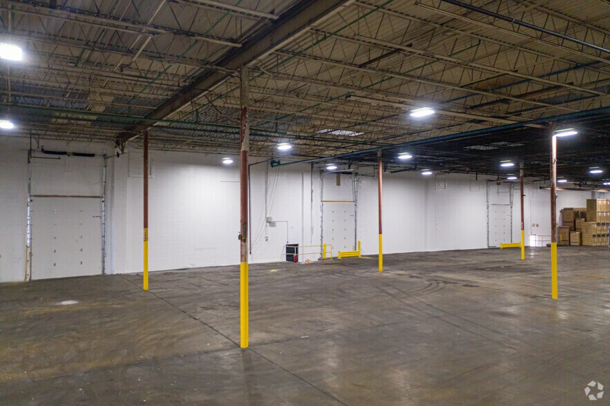 More Photos Of 3310 Deepwater Terminal Rd, Richmond Warehouse For Lease
