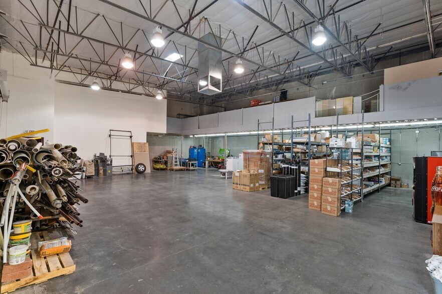More Photos Of 4690 W Post Rd, Las Vegas Warehouse For Sale