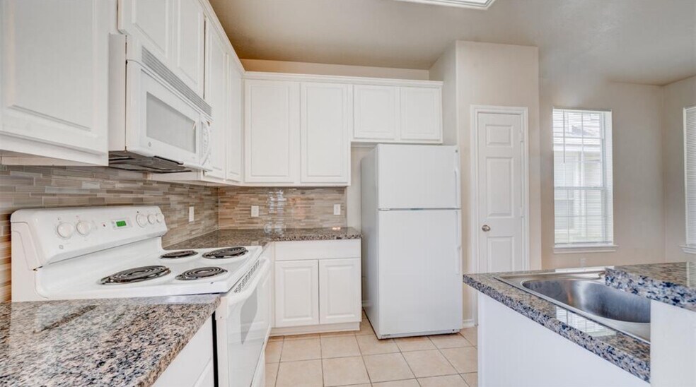 More Photos Of 8743 Thistlemoor Ln, Houston Specialty For Sale