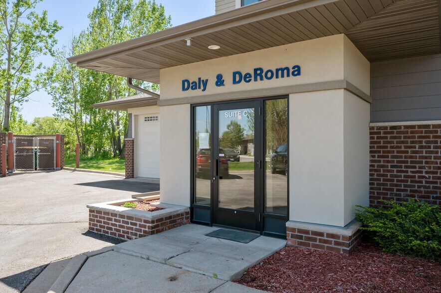 More Photos Of 18200 45th Ave N, Plymouth Office Residential For Lease