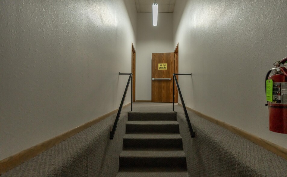 More Photos Of 1100 Basin Ave, Bismarck Flex For Sale