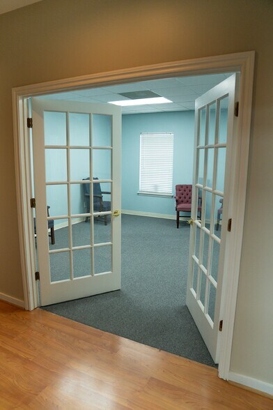 More Photos Of 5726 Root Rd, Spring Office Residential For Sale