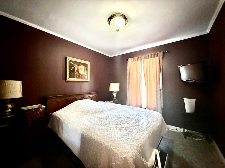 More Photos Of 5085 Route 23A, Haines Falls Flex For Sale