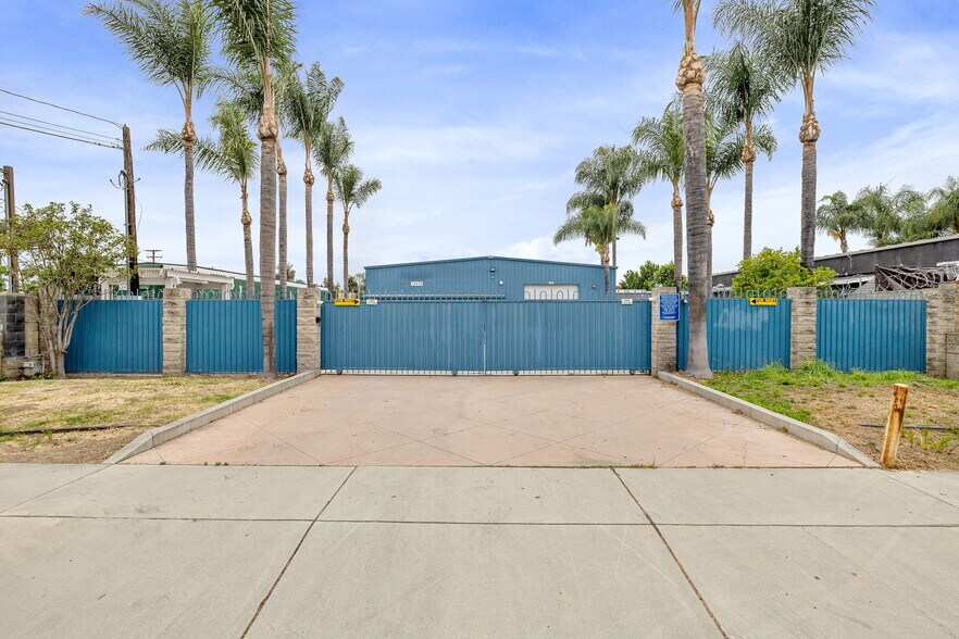 More Photos Of 13410 Waco St, Baldwin Park Manufacturing For Lease