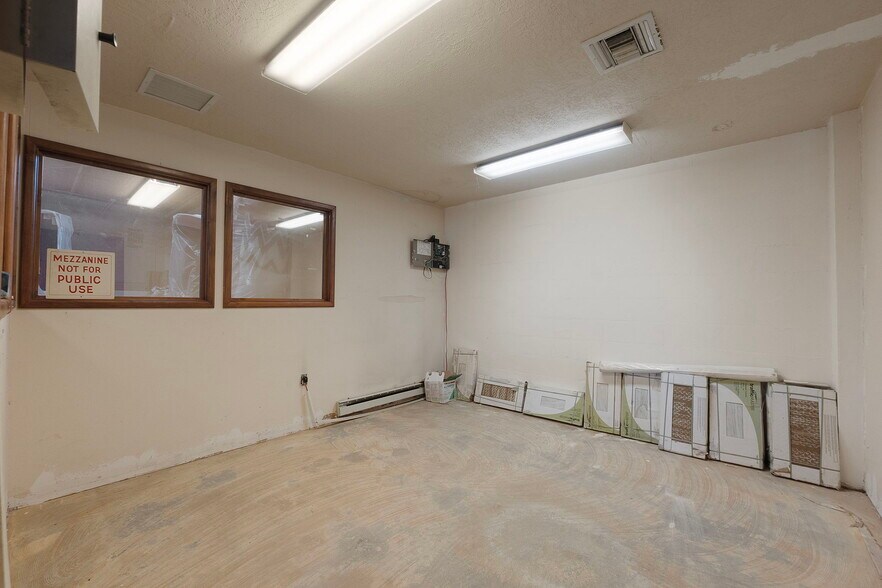 More Photos Of 221 Broadway Blvd SE, Albuquerque Freestanding For Sale