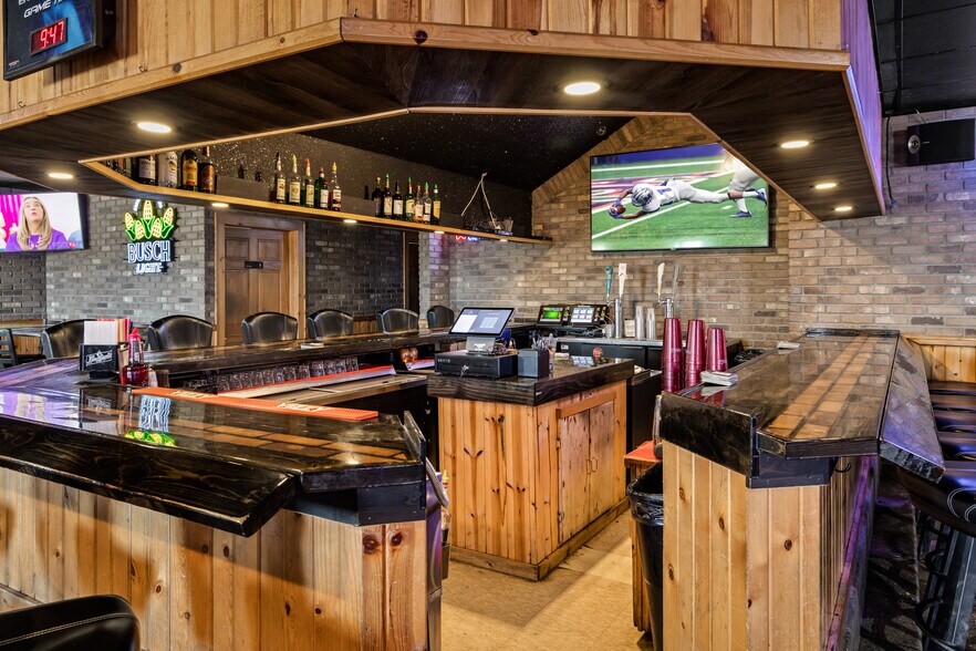 More Photos Of 205 1st St SW, Glyndon Restaurant For Sale