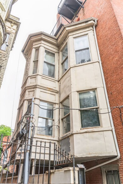 More Photos Of 2300 Locust St, Philadelphia Apartments For Sale