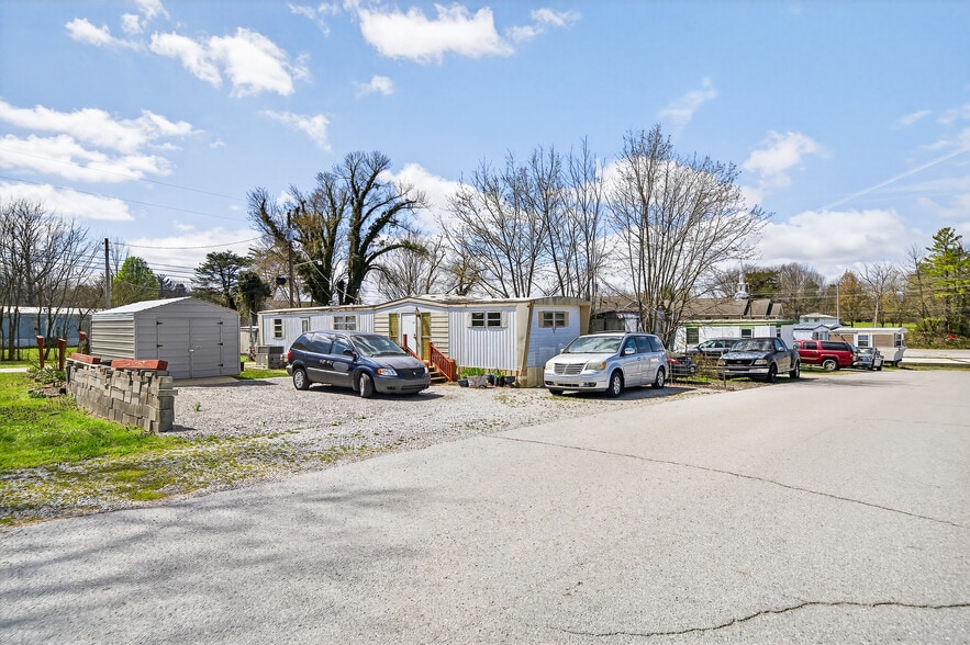 More Photos Of 214 Woodlawn Ave E, Jamestown Manufactured Housing Mobile Home Park For Sale