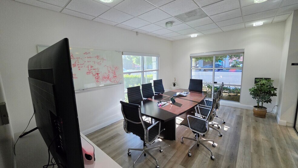 More Photos Of 900 E Campbell Ave, Campbell Office For Lease