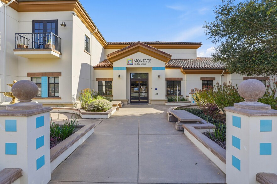 More Photos Of 30 Garden Ct, Monterey Medical For Sale
