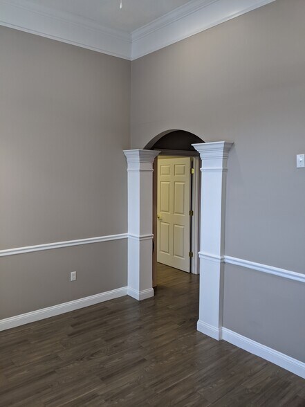 More Photos Of 8833 Perimeter Park Blvd, Jacksonville Office For Lease