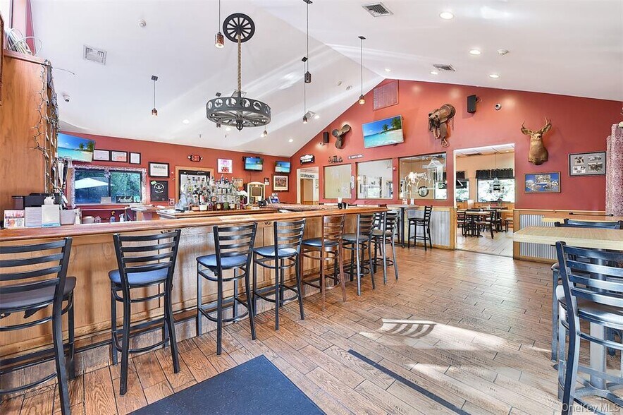 More Photos Of 809 Bloomingburg Rd, Bloomingburg Restaurant For Sale