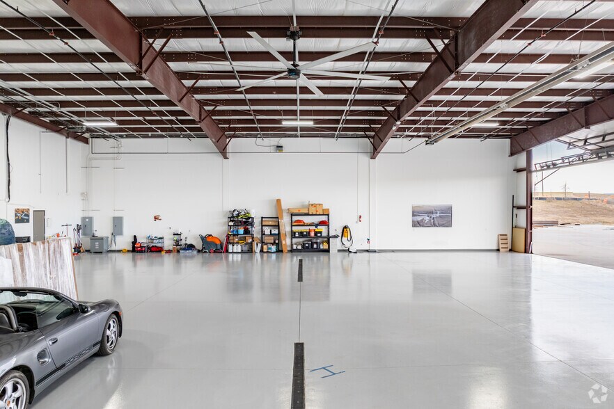More Photos Of 3000 Airport Dr, Erie Research And Development For Sale