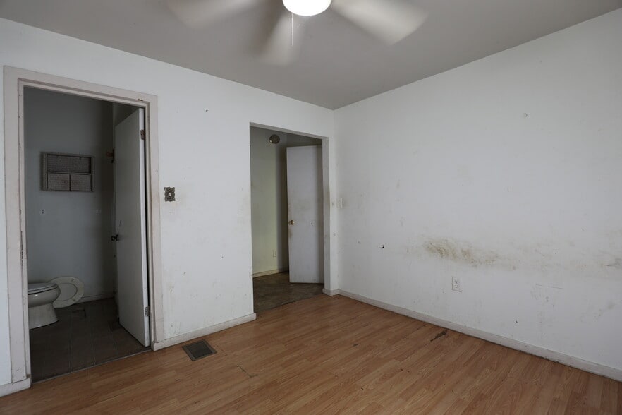 More Photos Of 2747 Eaton ave, Lakeland Specialty For Sale