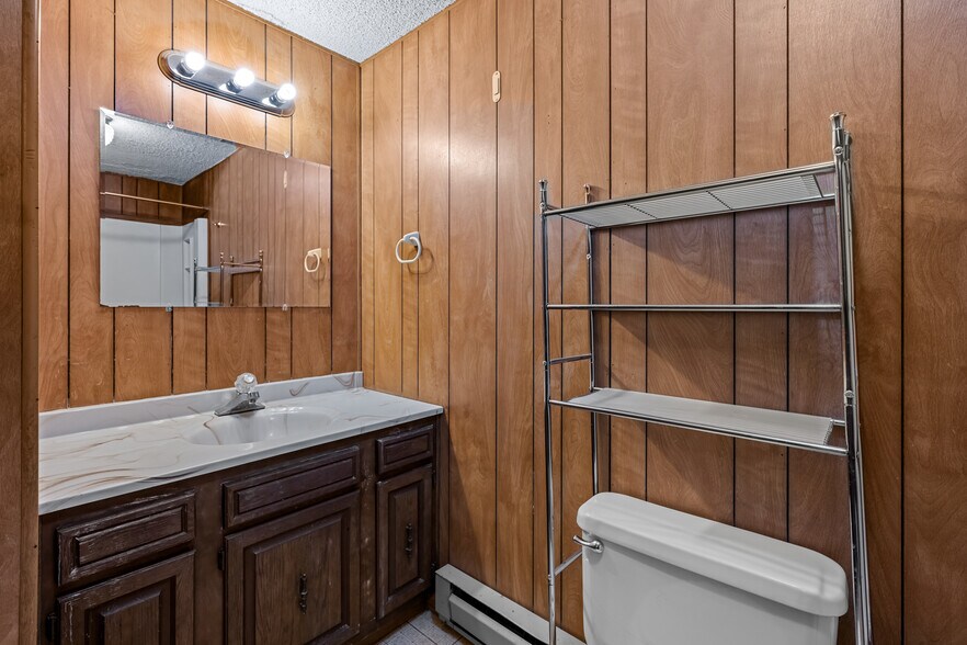 More Photos Of 1300 Balsam St, Lakewood Apartments For Sale