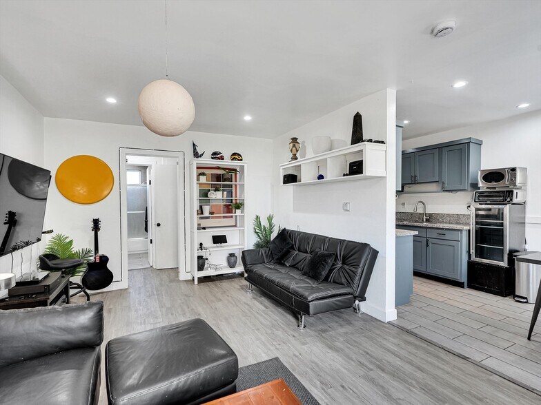 More Photos Of 1145 N Hoover St, Los Angeles Multifamily For Sale