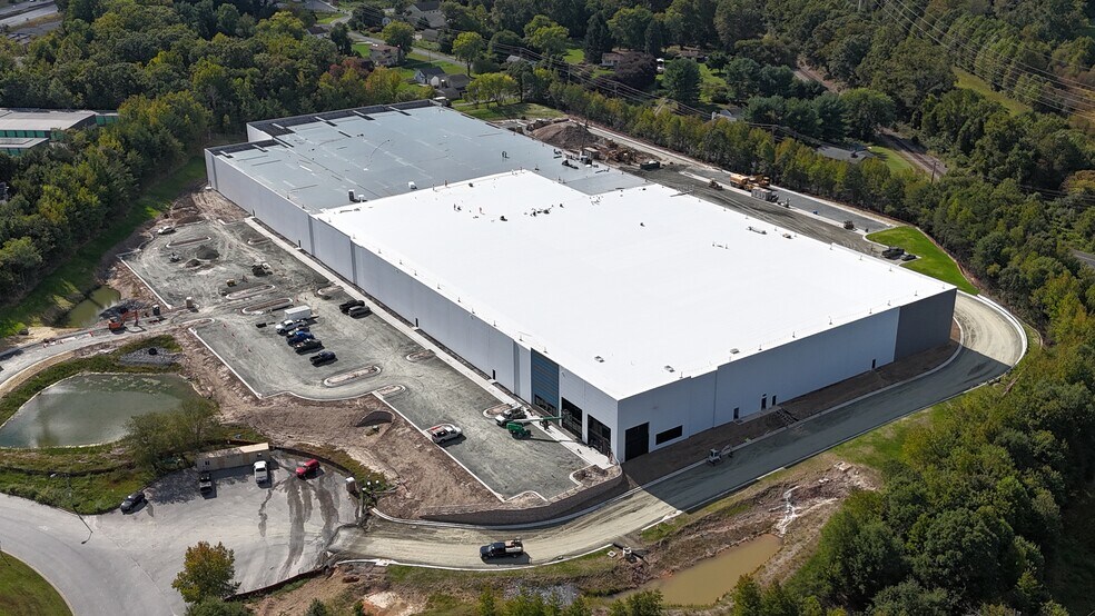 More Photos Of 1300 Business Center Way, Edgewood Warehouse For Lease