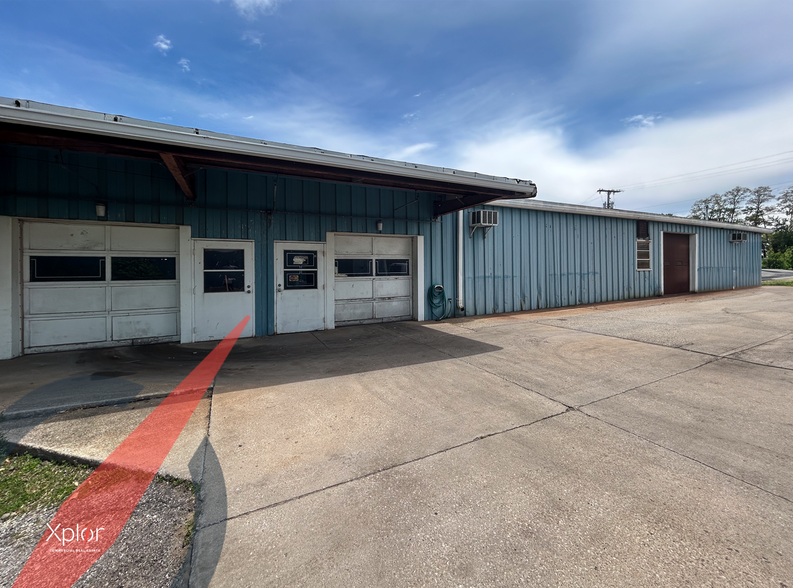 Primary Photo Of 100 N Roeske Ave, Trail Creek Showroom For Lease