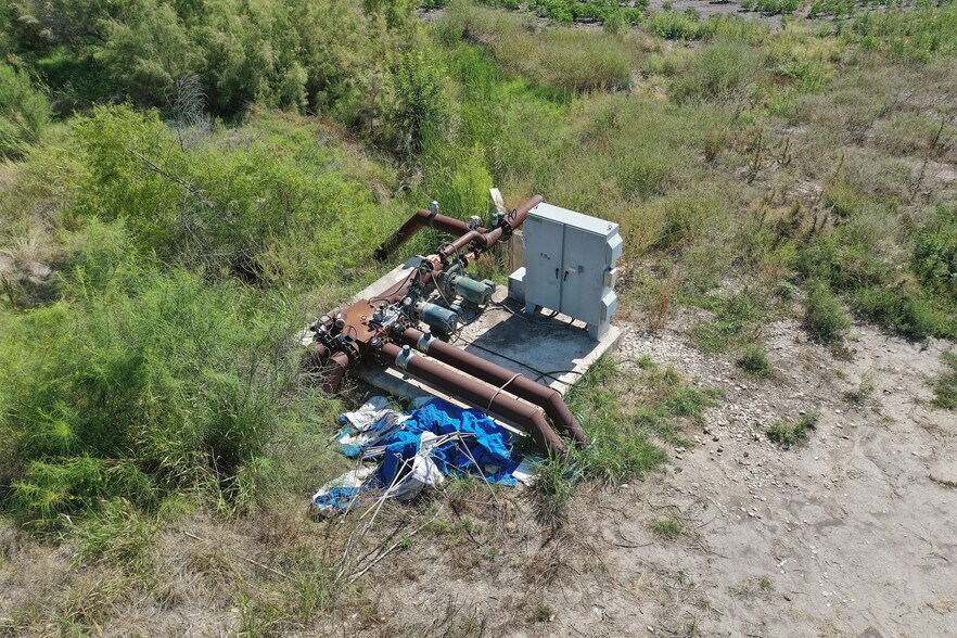 More Photos Of CR 5715, Natalia Land For Sale