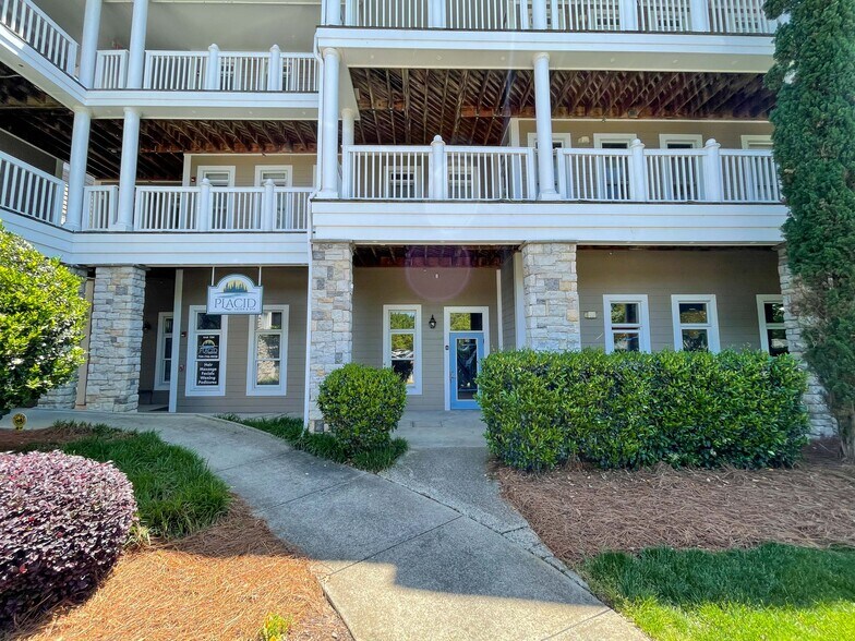 More Photos Of 637 Williamson Rd, Mooresville Storefront Retail Residential For Sale