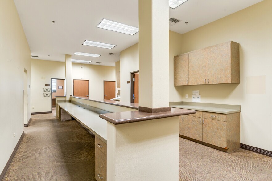 More Photos Of 33494 Oak Glen Rd, Yucaipa Medical For Lease