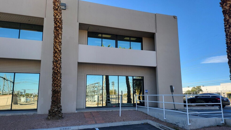 More Photos Of 3325-3326 W Oquendo Rd, Las Vegas Warehouse For Lease