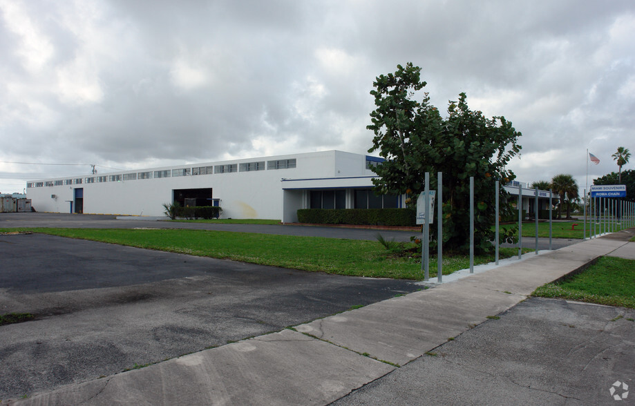 Primary Photo Of 1600 Nw 165th St, Miami Manufacturing For Lease