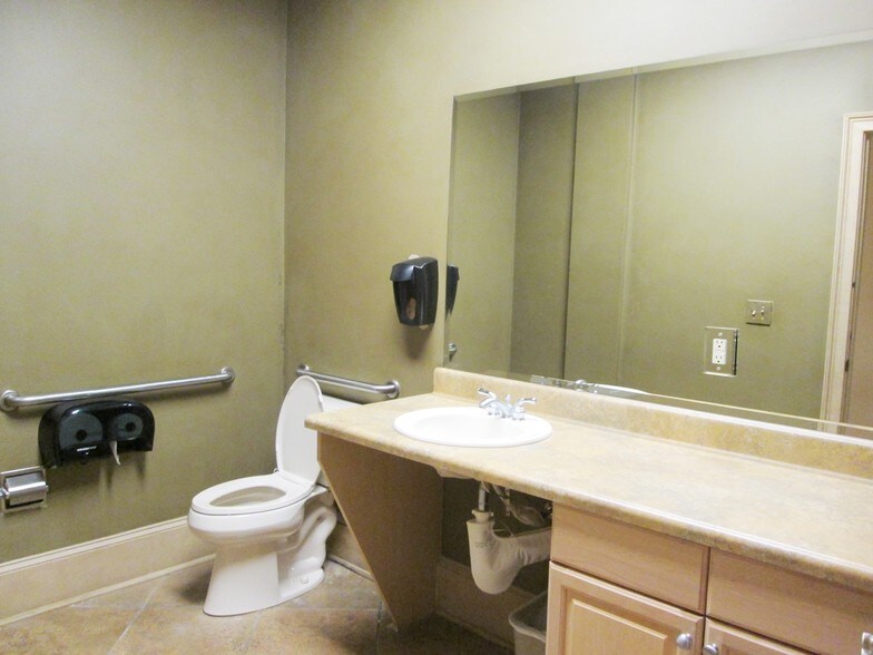 More Photos Of 4080 McGinnis Ferry Rd, Alpharetta Office For Lease