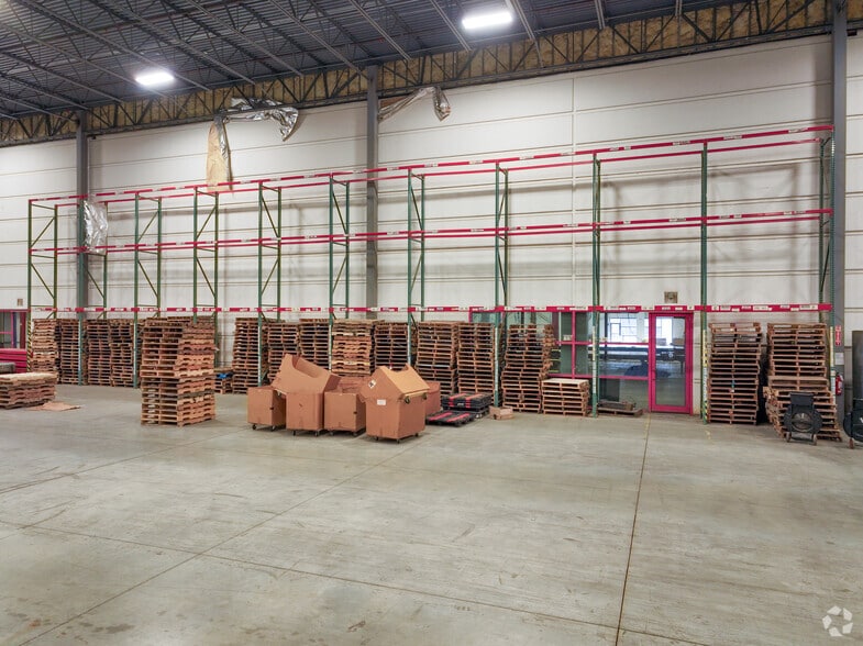 More Photos Of 6900 Morris Estate Dr, Charlotte Manufacturing For Lease