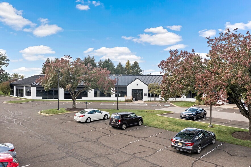 More Photos Of 747 Dresher Rd, Horsham Township Office For Lease