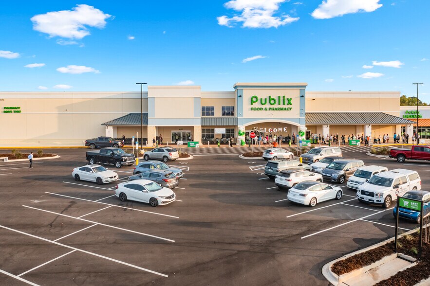 More Photos Of 11040 Navarre Pky, Navarre Storefront For Lease