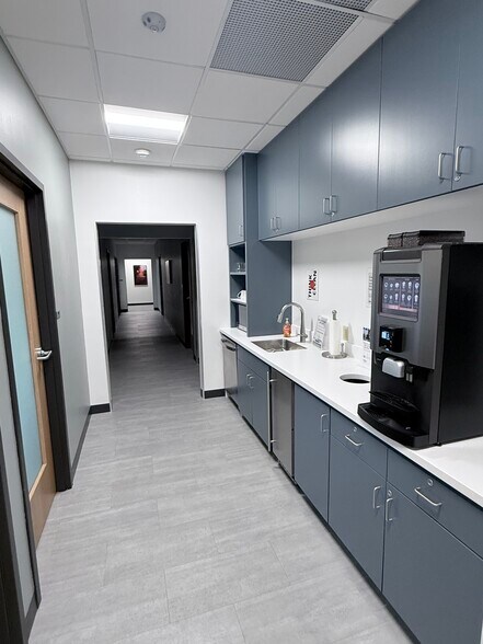 More Photos Of 1408 Fort Crook Rd, Bellevue Office For Sale