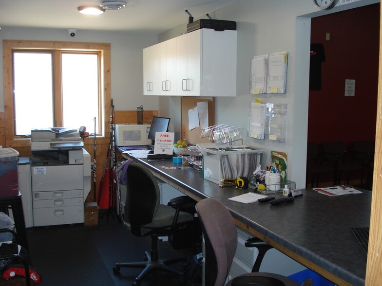 More Photos Of 1830 Webster St, Hudson Freestanding For Lease